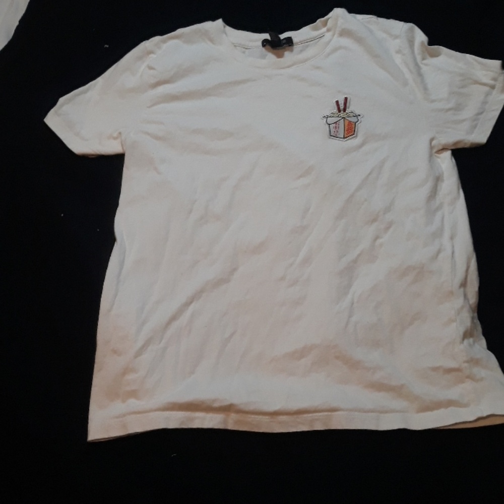 Forever 21 noodle in box with chopsticks shirt.